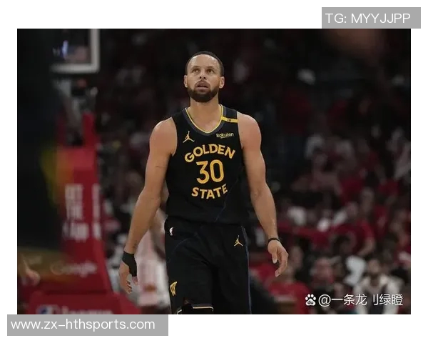 库里半场表现抢眼7投5中贡献14分2助攻三分球命中率高达60成为全队得分王