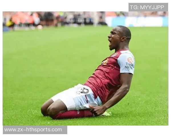 万项代表杜利亚伊足球学院首秀表现出色助力球队大胜对手